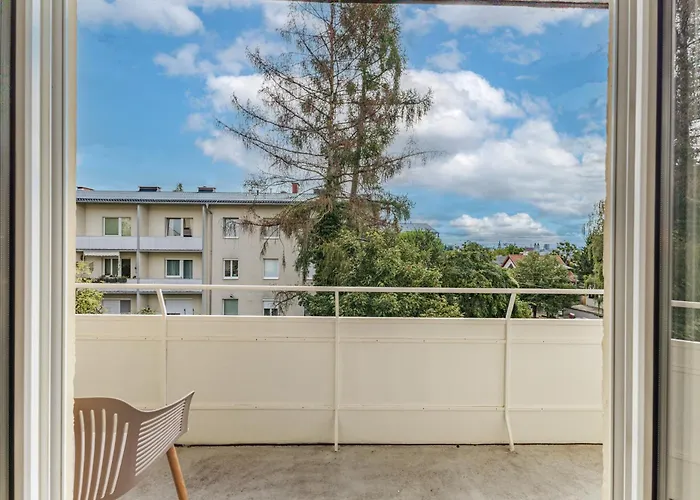 Stylisches In Mit Netflix & Balkon